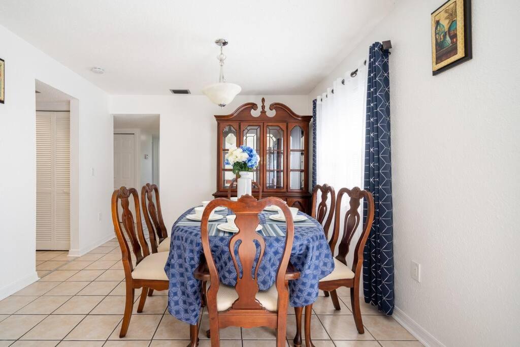 Perfectly Situated 2-Br Residential Home In Largo- Close To Beach And Everything!! 外观 照片